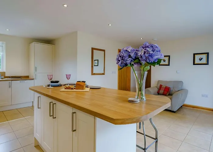 1 Bed In Oc-85163 Feriehus